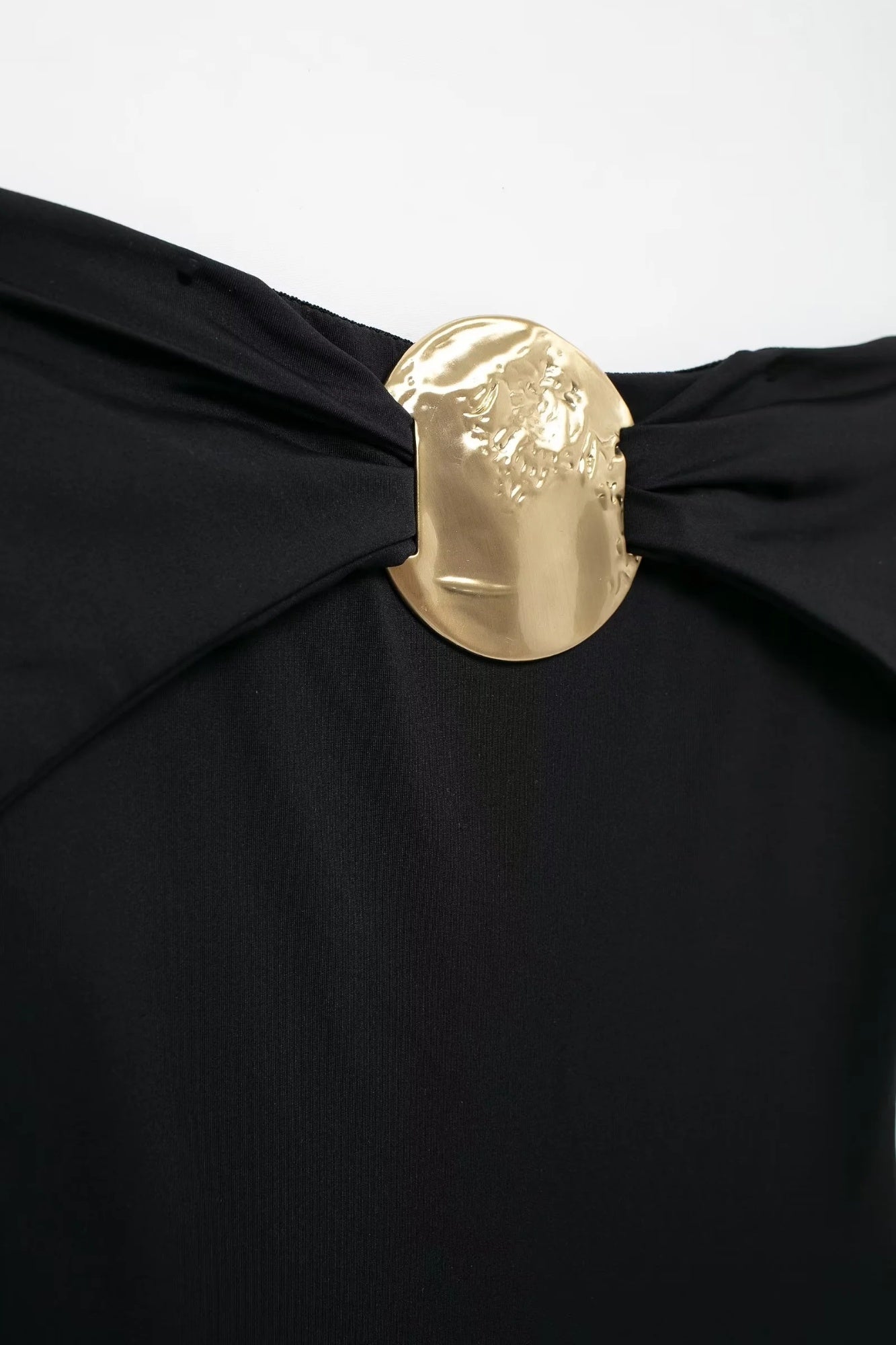 Luxe Bodysuit met Gouden Metal Accenten