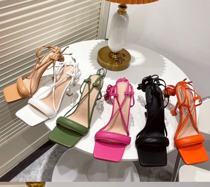 Chiara™ | Enkelband Stiletto Hakken